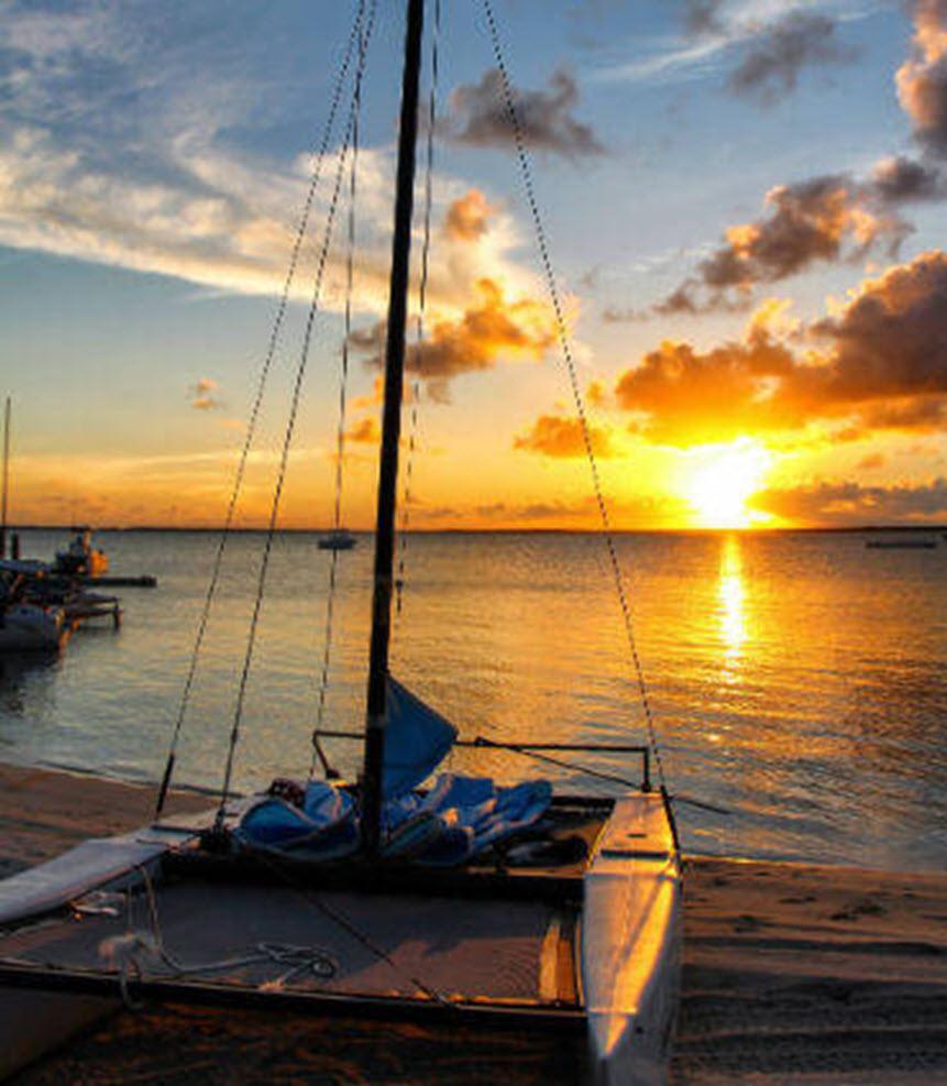 Courtyard By Marriott Nassau Downtown/Junkanoo Beach Buitenkant foto