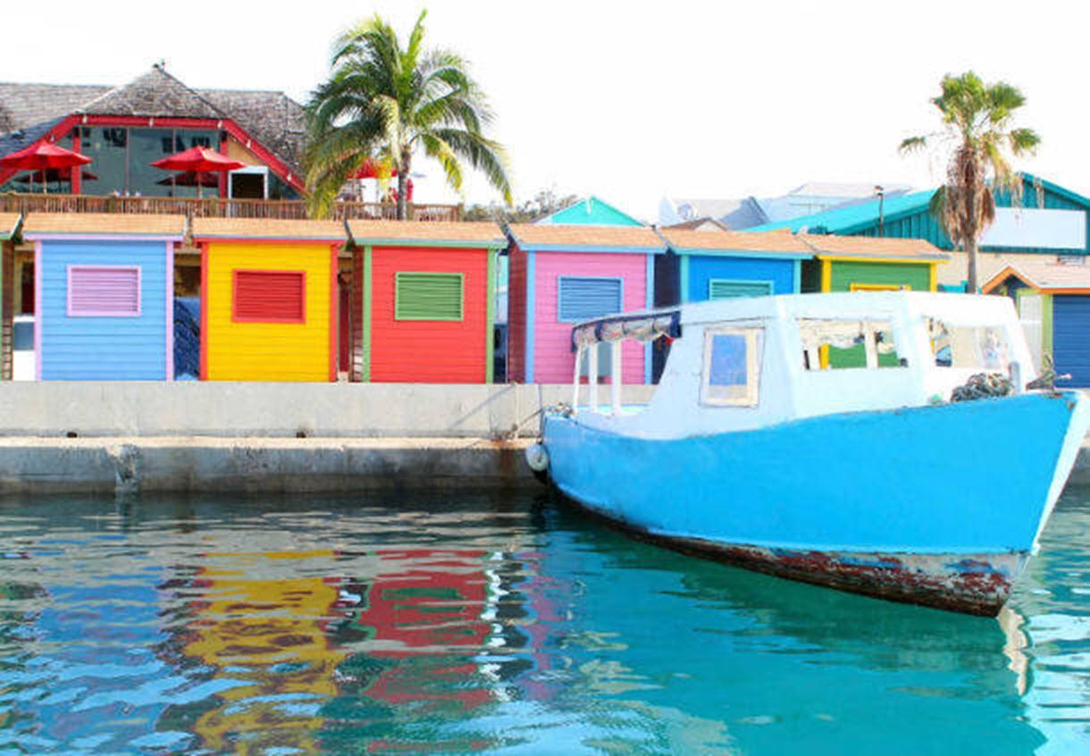 Courtyard By Marriott Nassau Downtown/Junkanoo Beach Buitenkant foto