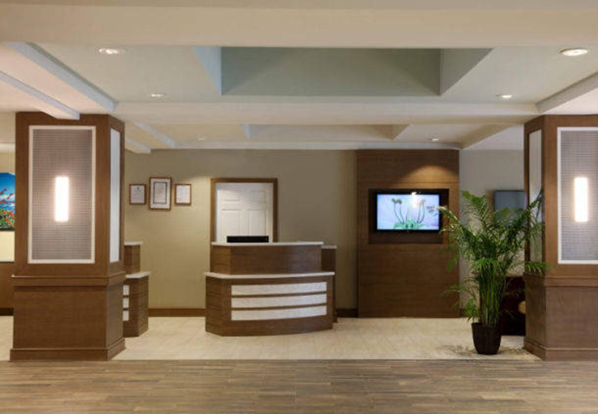 Courtyard By Marriott Nassau Downtown/Junkanoo Beach Buitenkant foto