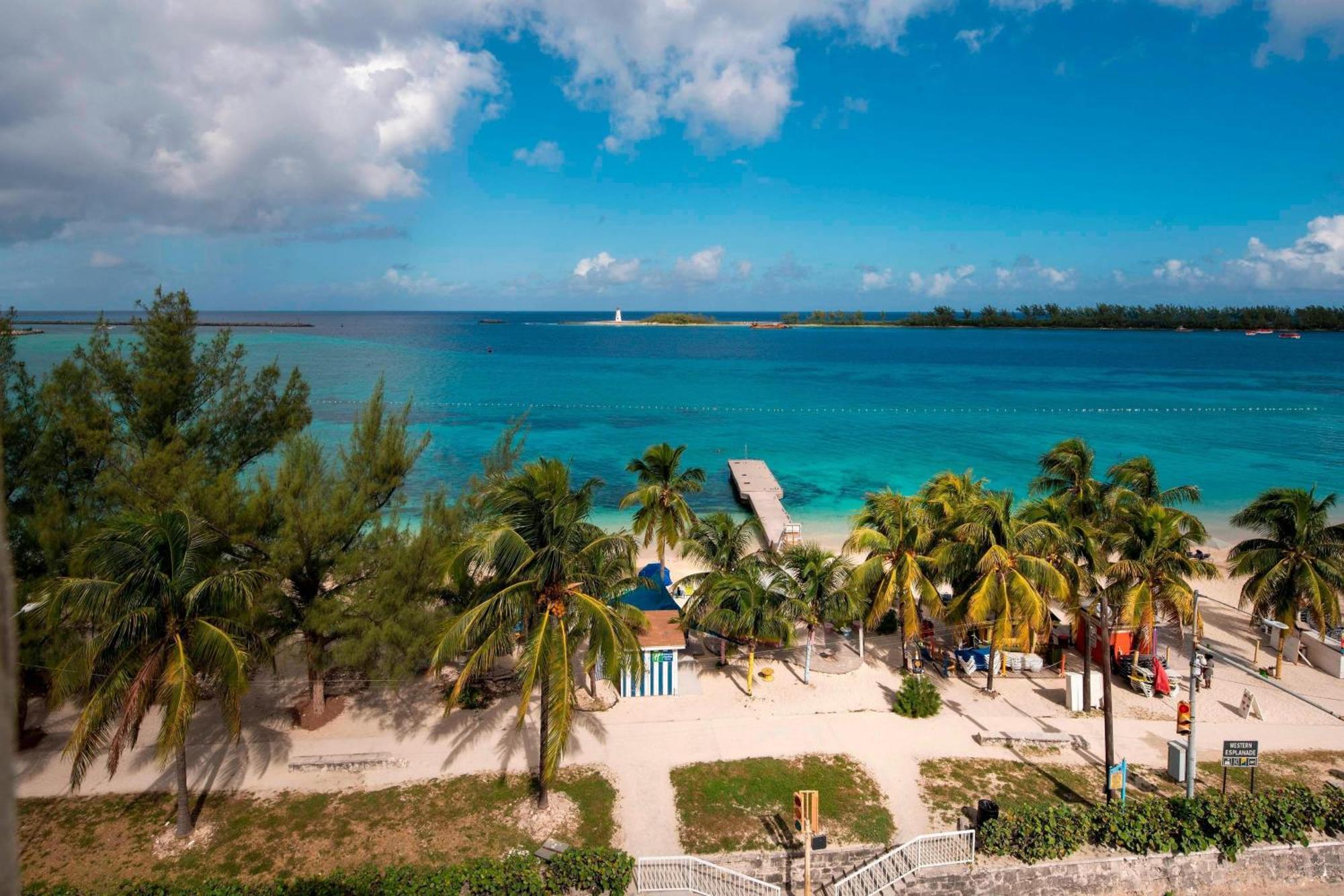 Courtyard By Marriott Nassau Downtown/Junkanoo Beach Buitenkant foto