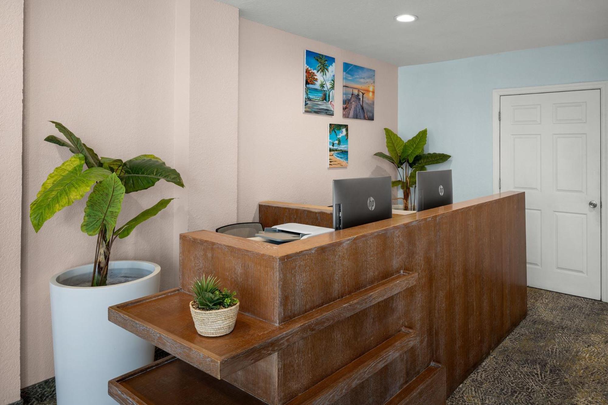 Courtyard By Marriott Nassau Downtown/Junkanoo Beach Buitenkant foto