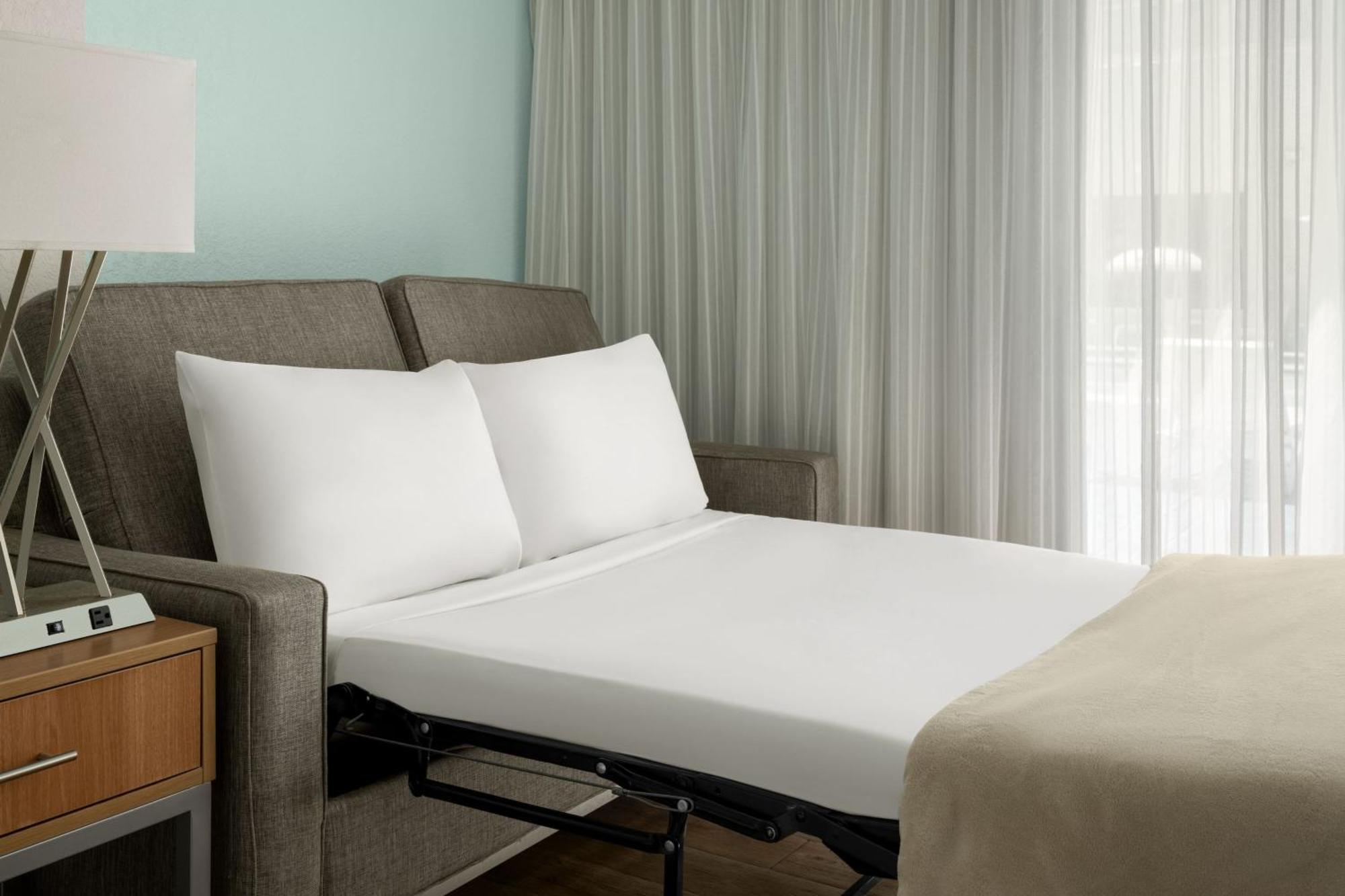Courtyard By Marriott Nassau Downtown/Junkanoo Beach Buitenkant foto