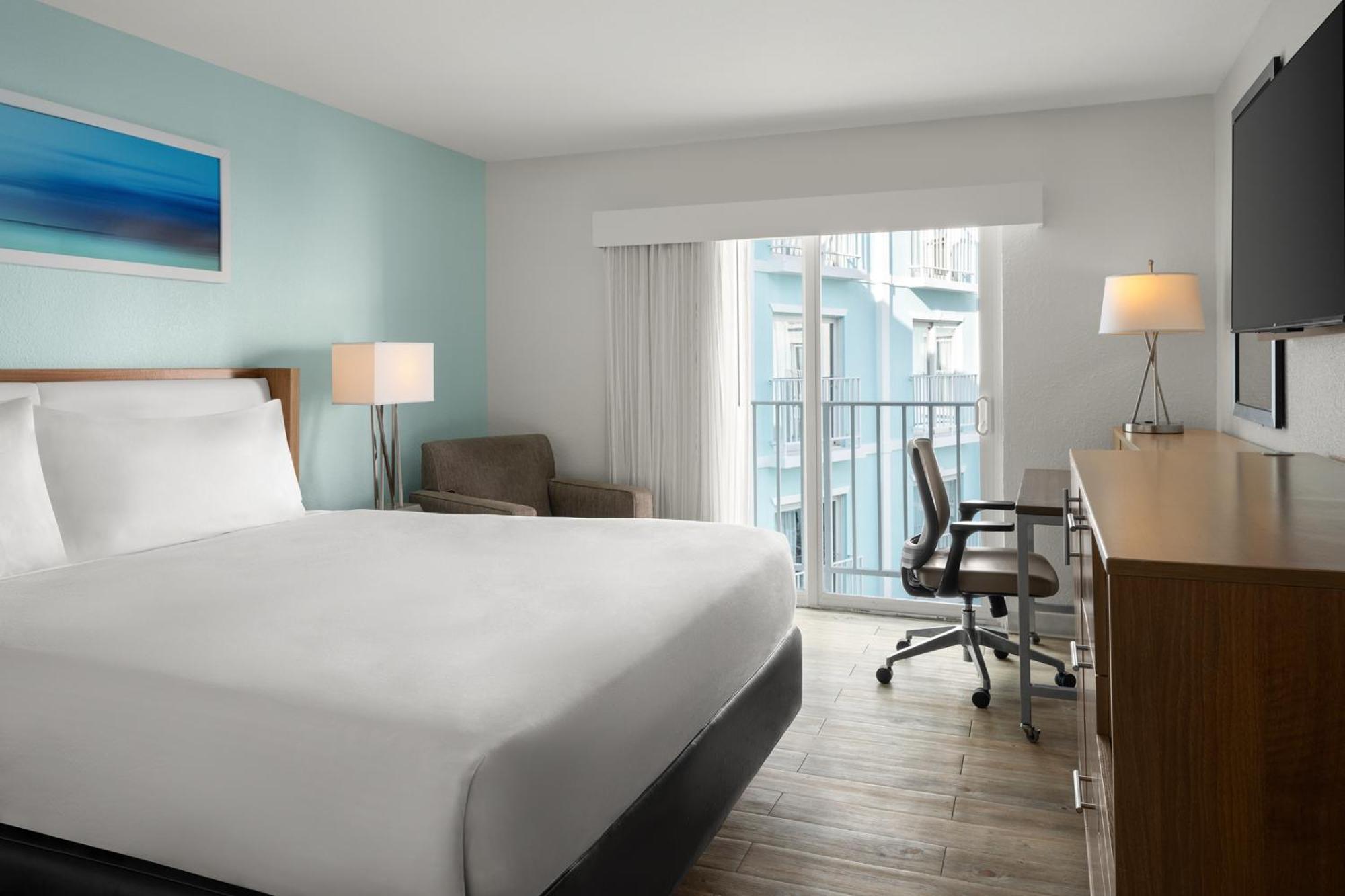 Courtyard By Marriott Nassau Downtown/Junkanoo Beach Buitenkant foto